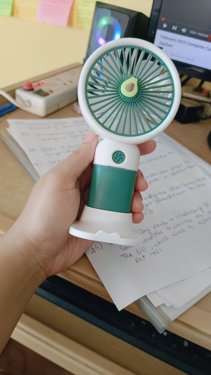 RECHARGABLE FAN