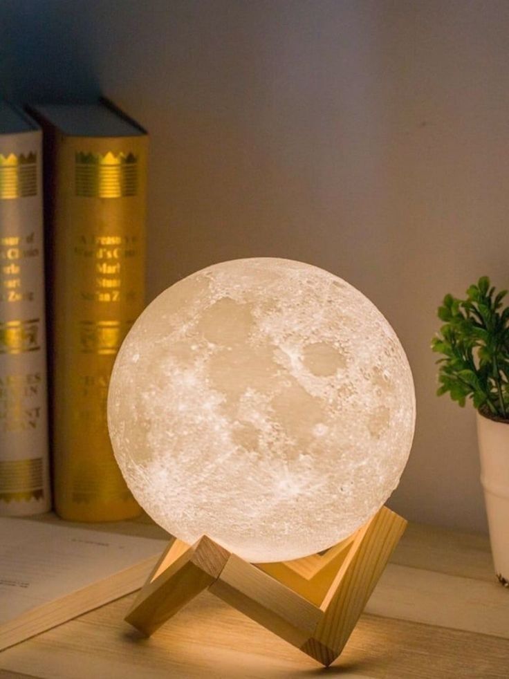 PORTABLE MOON LAMP